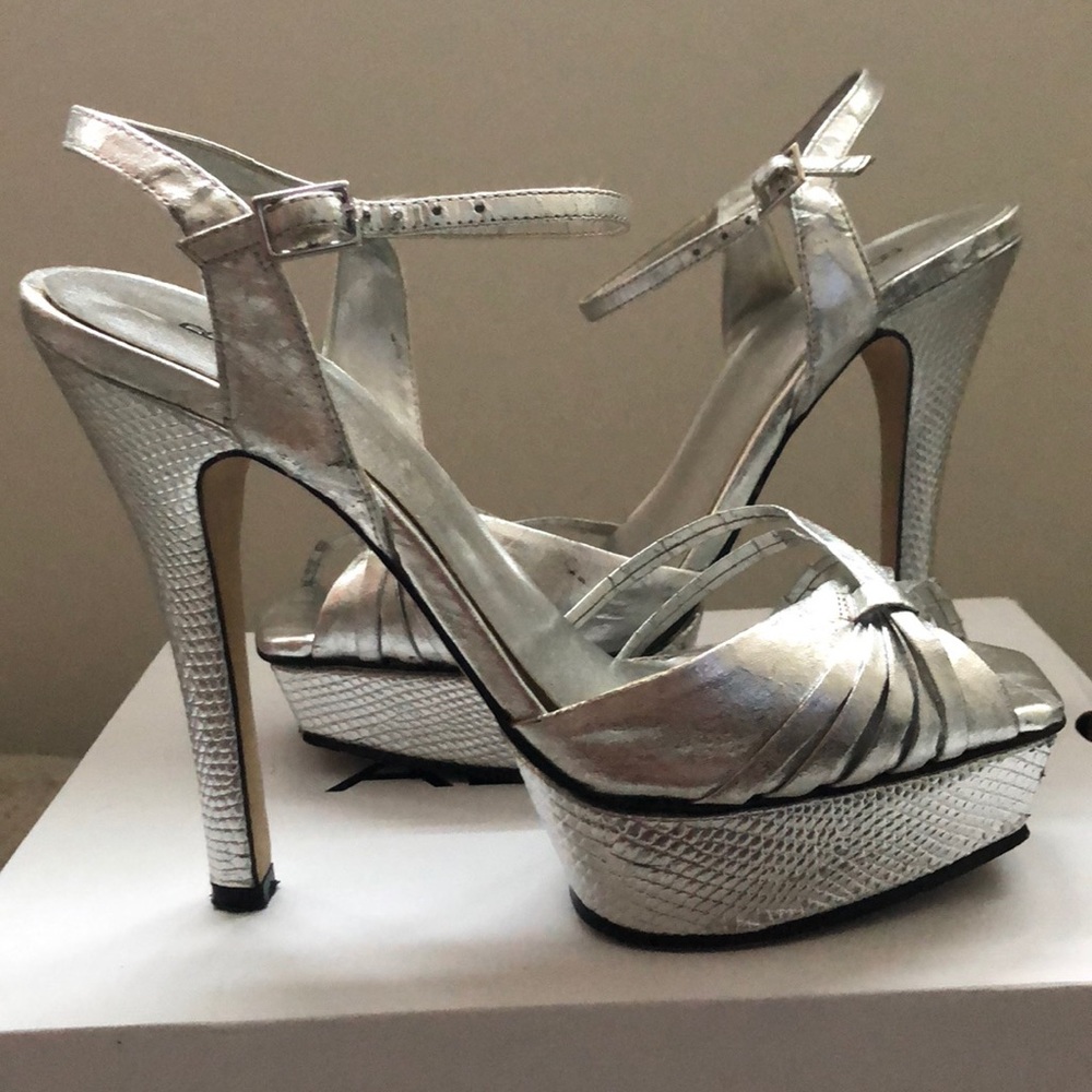 Metallic Silver Platform Sandal - image 2